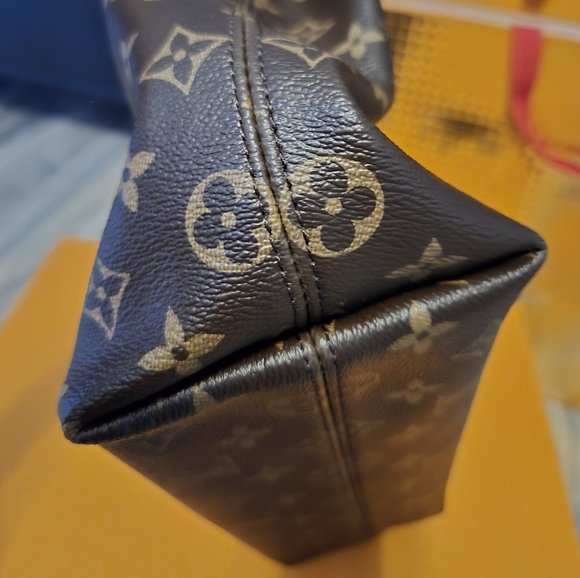 Authentic Louis Vuitton Graceful PM - Picture 15 of 16